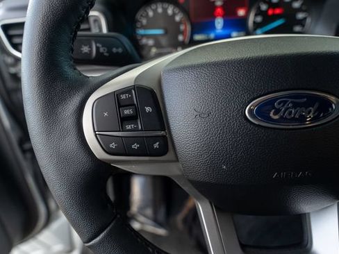 Used 2023 Ford Explorer XLT w/ Equipment Group 202A RWD image 27