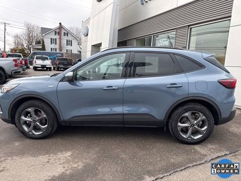 Certified 2025 Ford Escape ST-Line Select AWD/4WD image 9
