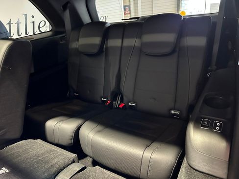 Certified 2025 Mercedes-Benz GLS 450 4MATIC image 37