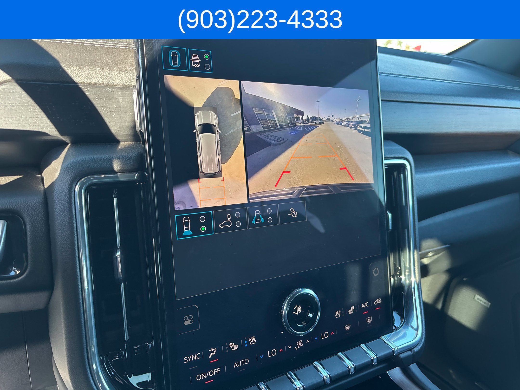 Used 2025 GMC Yukon Denali AWD/4WD image 38