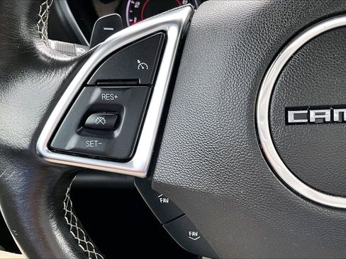 Used 2018 Chevrolet Camaro LT RWD image 16