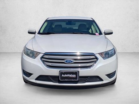 Used 2014 Ford Taurus SEL w/ Equipment Group 201A FWD image 2