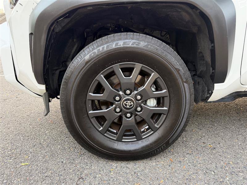 Used 2025 Toyota 4Runner SR5 AWD/4WD image 15