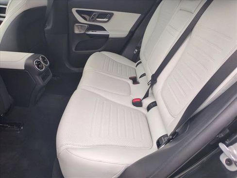 Used 2025 Mercedes-Benz GLC 300 4MATIC image 20
