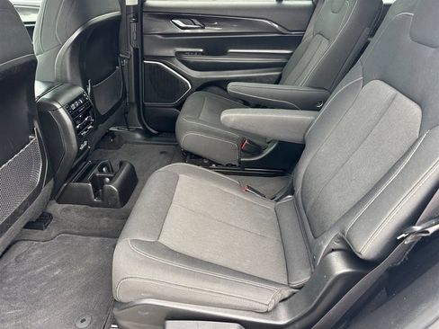 Used 2021 Jeep Grand Cherokee L Laredo w/ Luxury Tech Group I AWD/4WD image 15