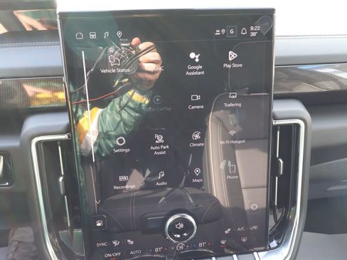 New 2026 GMC Yukon XL Elevation w/ LPO, Elevation Black Package image 23