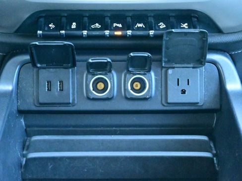 Used 2018 GMC Sierra 1500 Denali w/ Denali Ultimate Package image 19