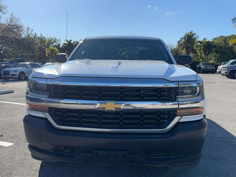 Used 2018 Chevrolet Silverado 1500 W/T w/ Trailering Package image 2