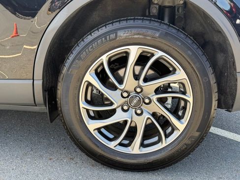 Used 2022 Lincoln Corsair AWD w/ Equipment Group 101A image 12