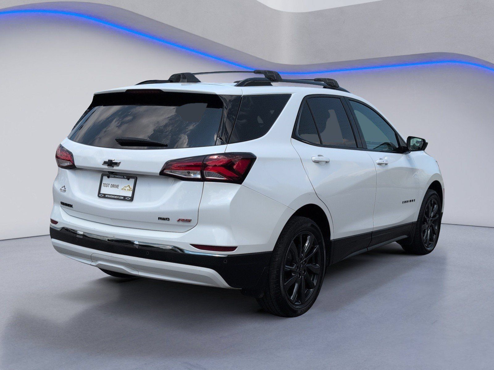 Used 2023 Chevrolet Equinox RS w/ LPO, Floor Liner Package AWD/4WD image 9