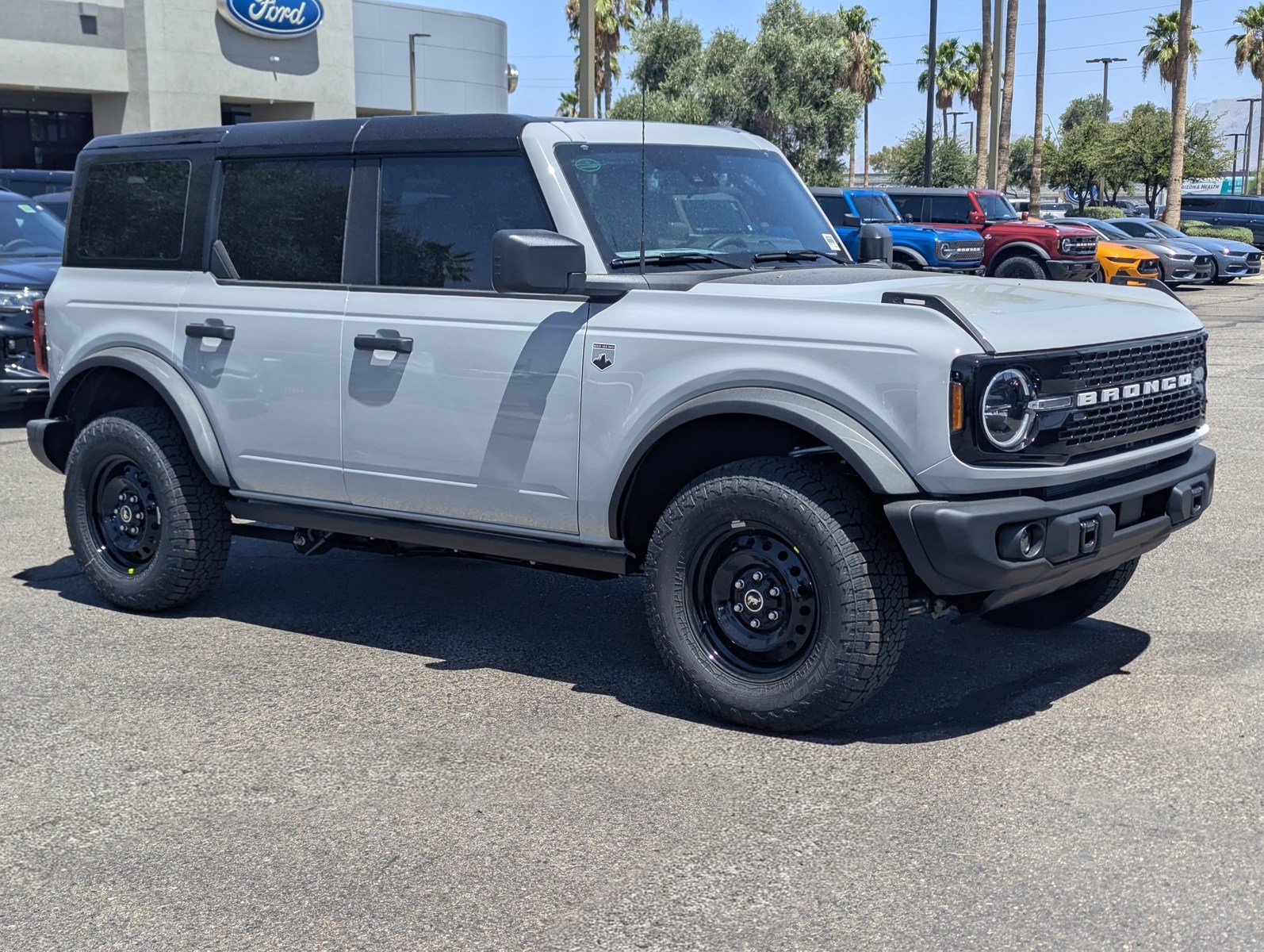 New 2026 Ford Bronco Big Bend w/ Black Diamond Package AWD/4WD image 1