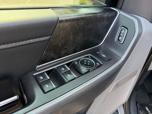 Used 2023 Ford F250 XLT w/ XLT Premium Package AWD/4WD image 19