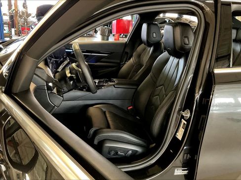 Certified 2025 BMW 530i 530i image 7