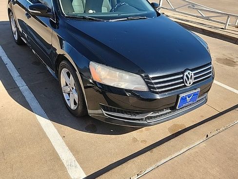 Used 2013 Volkswagen Passat 2.5 SE image 2