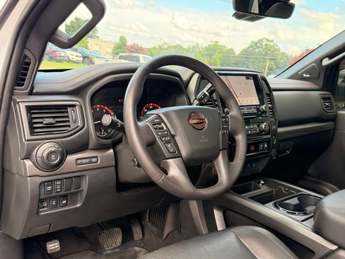 Used 2023 Nissan Titan PRO-4X w/ Pro-4x Convenience Package AWD/4WD image 23