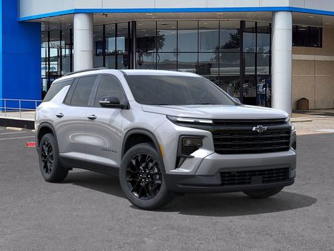 New 2026 Chevrolet Traverse LT image 7