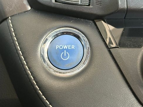 Used 2018 Toyota RAV4 XLE AWD/4WD image 18