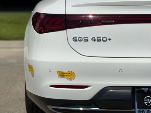 Used 2022 Mercedes-Benz EQS 450+ Sedan image 13