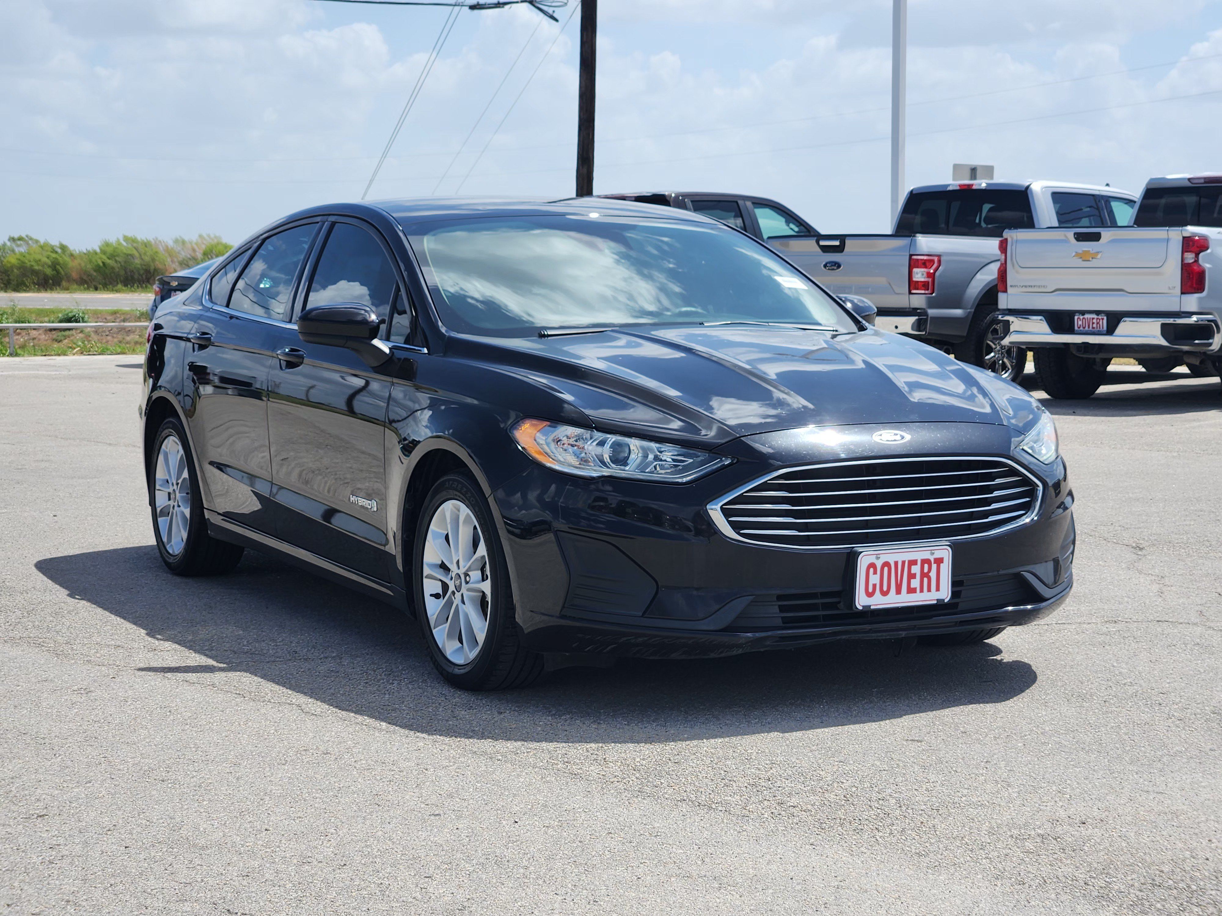 Used 2019 Ford Fusion SE FWD image 3