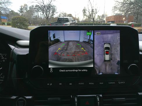 Used 2022 Nissan Pathfinder SL w/ SL Black Package image 27