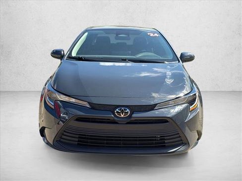 Used 2024 Toyota Corolla LE FWD image 2