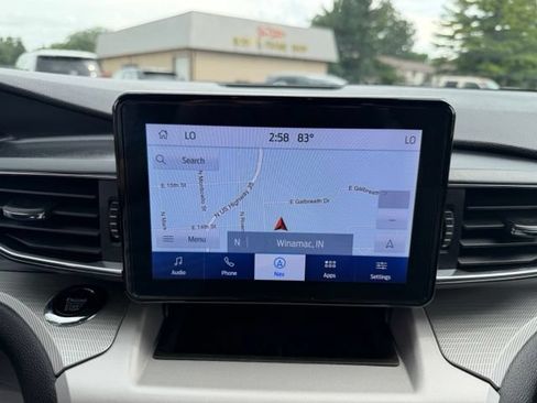 Used 2023 Ford Explorer XLT w/ Equipment Group 202A AWD/4WD image 32