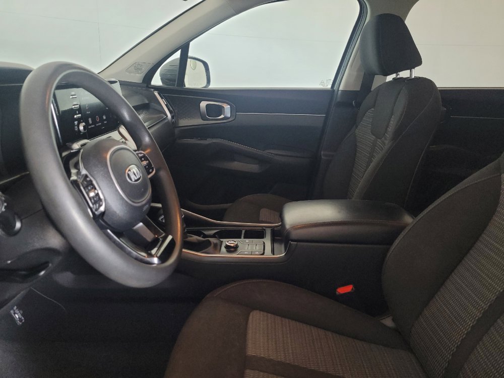 Used 2021 Kia Sorento LX FWD image 17