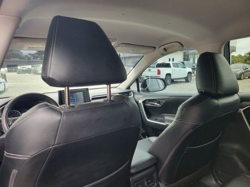Used 2022 Toyota RAV4 XLE FWD image 23