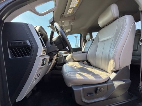 Used 2019 Ford F150 Lariat AWD/4WD image 12