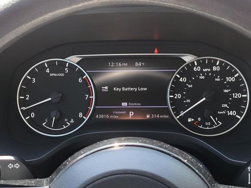 Used 2023 Nissan Rogue SV image 33