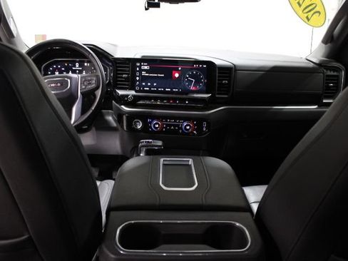 Used 2022 GMC Sierra 1500 SLT w/ SLT Convenience Package AWD/4WD image 33