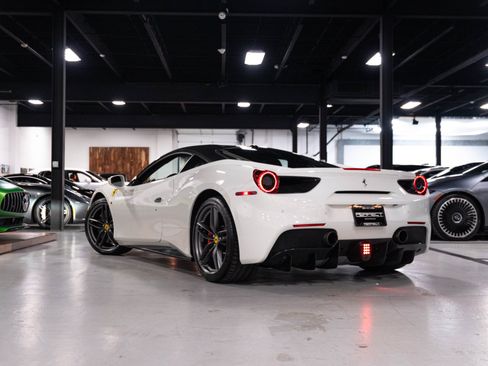 Used 2016 Ferrari 488 GTB RWD image 86