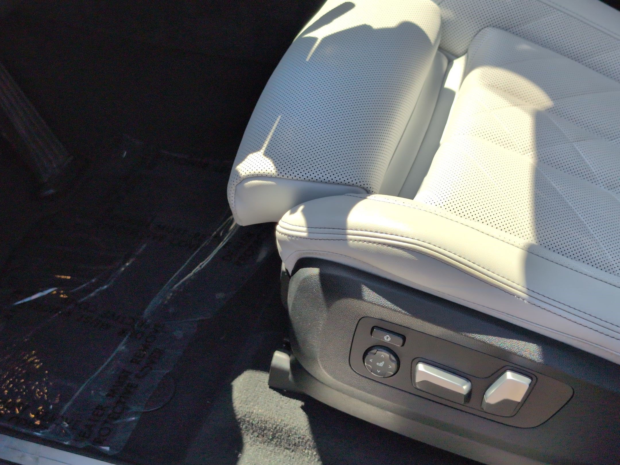 Used 2024 BMW X5 sDrive40i w/ Premium Package RWD image 17