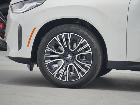 Used 2025 BMW X3 xDrive30i w/ Convenience Package image 5