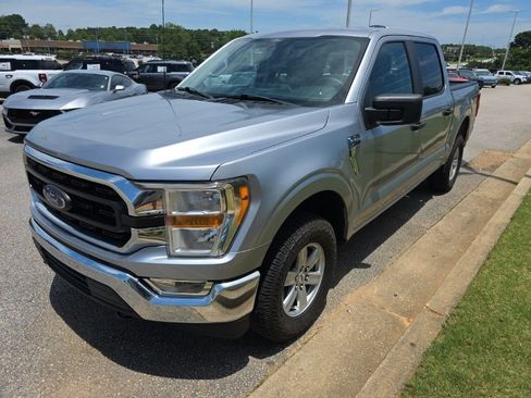 Used 2021 Ford F150 XLT AWD/4WD image 2