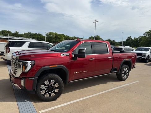Used 2024 GMC Sierra 2500 Denali w/ Denali Reserve Package AWD/4WD image 4