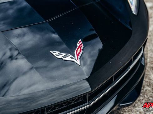 Used 2014 Chevrolet Corvette Stingray Z51 w/ 3LT Preferred Equipment Group image 25