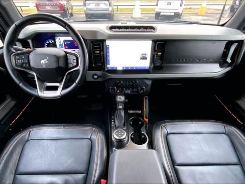 Used 2022 Ford Bronco Badlands image 13