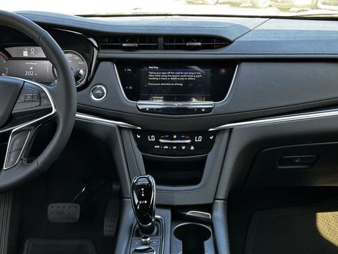 New 2025 Cadillac XT5 Premium Luxury image 12