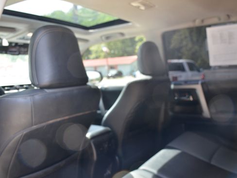 Used 2021 Toyota 4Runner SR5 Premium w/ Moonroof Package AWD/4WD image 42
