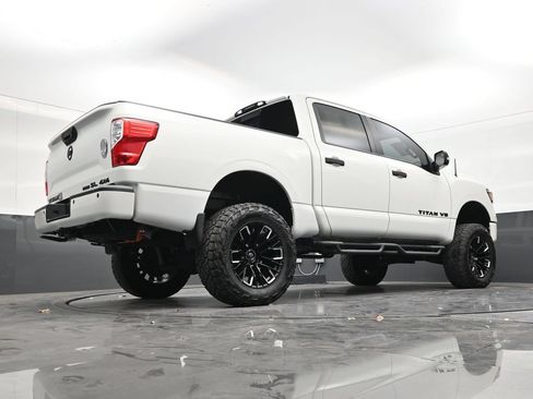 Used 2019 Nissan Titan SL w/ Midnight Edition AWD/4WD image 25