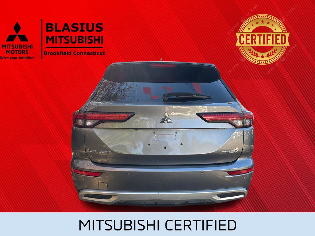 Used 2023 Mitsubishi Outlander 4WD Plug-In Hybrid image 11