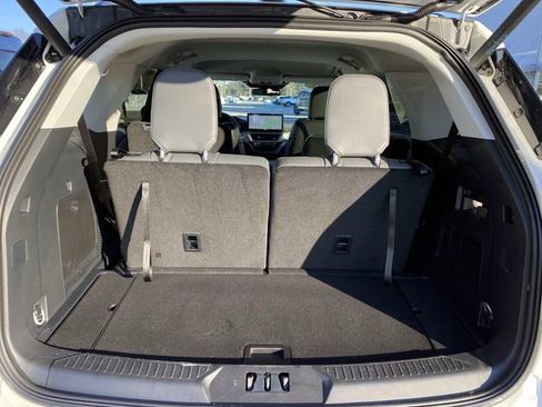 Used 2025 Ford Explorer Active w/ Active Comfort Package image 6