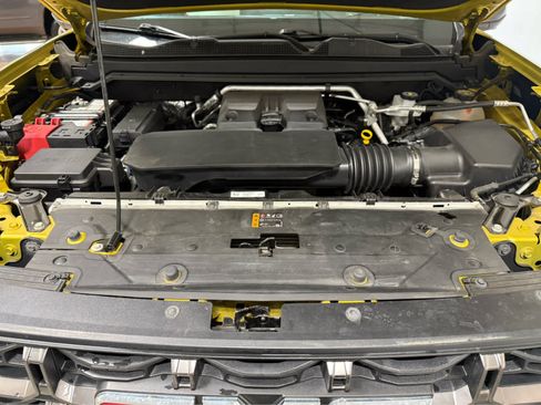 Used 2024 GMC Canyon AT4X AWD/4WD image 11
