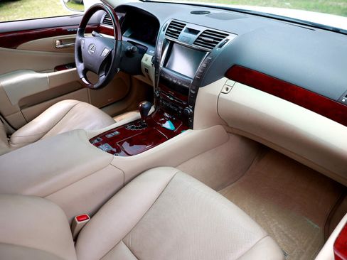 Used 2007 Lexus LS 460 image 18