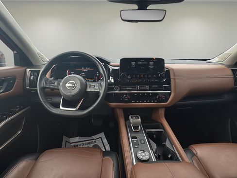 Used 2023 Nissan Pathfinder Platinum AWD/4WD image 14