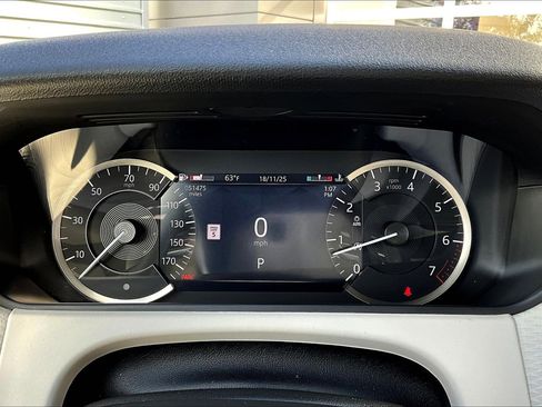 Used 2023 Land Rover Range Rover Velar R-Dynamic S image 20