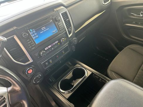 Used 2018 Nissan Titan SV w/ SV Convenience Package AWD/4WD image 58