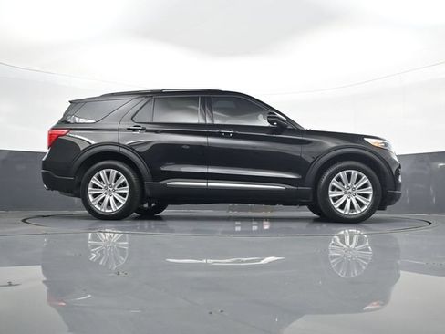 Used 2024 Ford Explorer Limited w/ Limited Technology Package AWD/4WD image 25