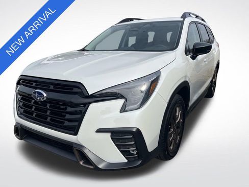 Used 2025 Subaru Ascent Bronze Edition w/ Popular Package #2 image 5